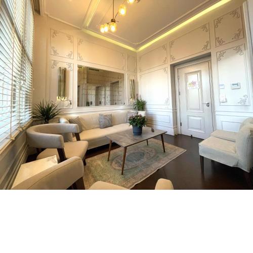 Fuga Hotel Constantinidis
