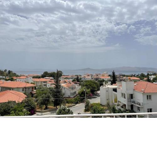 Full Deniz Manzarasına Sahip Çatı Katı Dairesi