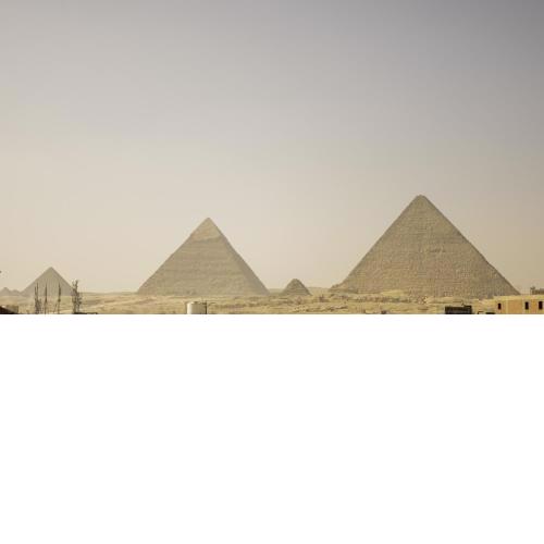 Full Pyramids View fort inn W Roof Top Access