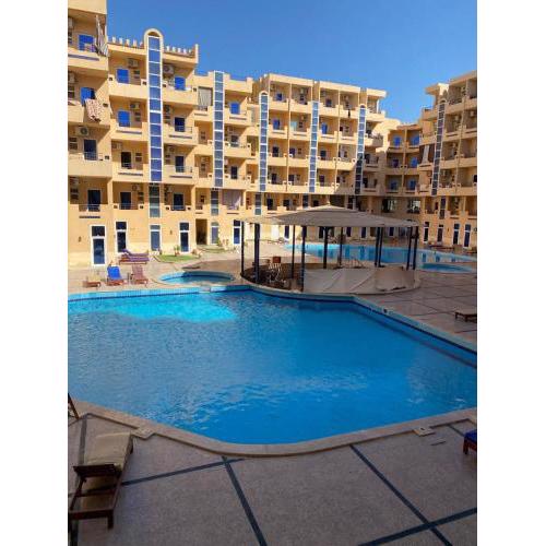 Fully furnished studio infront a swimming pool in tiba resort hurghada