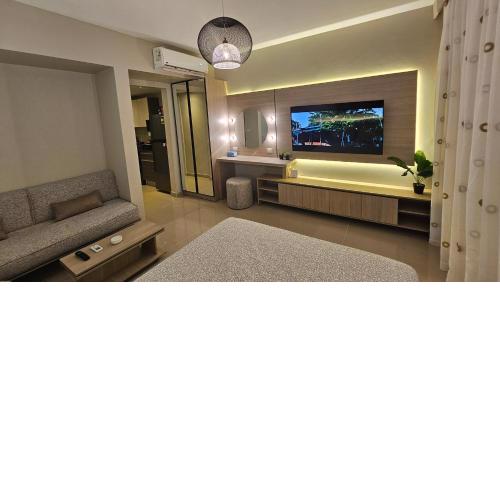 G Cribs Stylish Studio