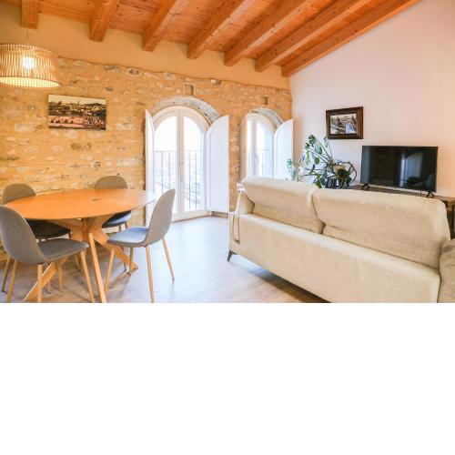 Ganganell Àtic - Apartamento con terraza en Besalú