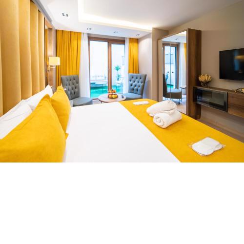 Garden Room Suit Hotel