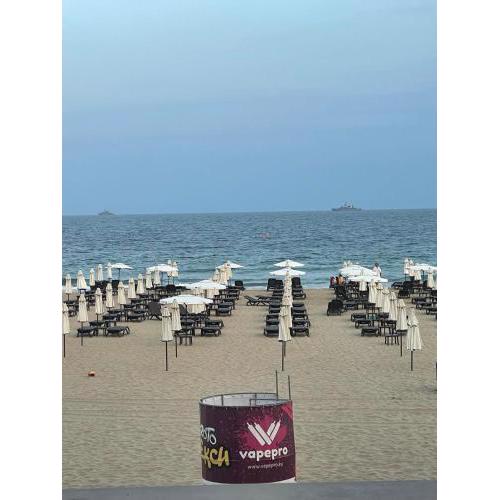 GIA Waterfront Beach Apartment