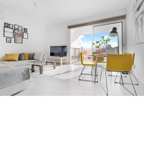 Glabur Stays - The Fabulous 2 BDR - Nicosia City, Free Parking & Wifi, Welcomes You!!!