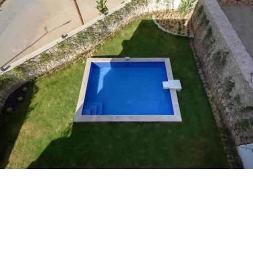 Golden 4BR Villas by Travelholic