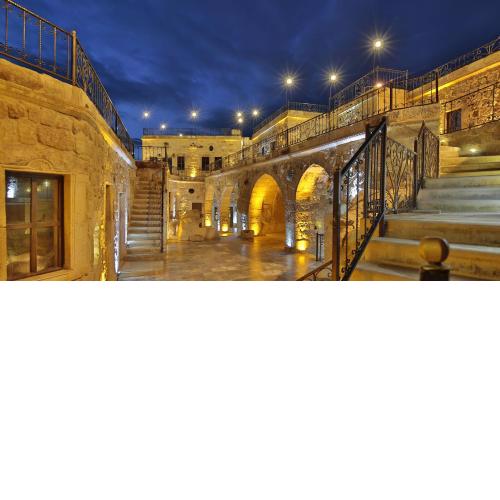 Golden Cave Suites