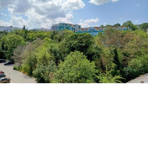 Golden Line Park