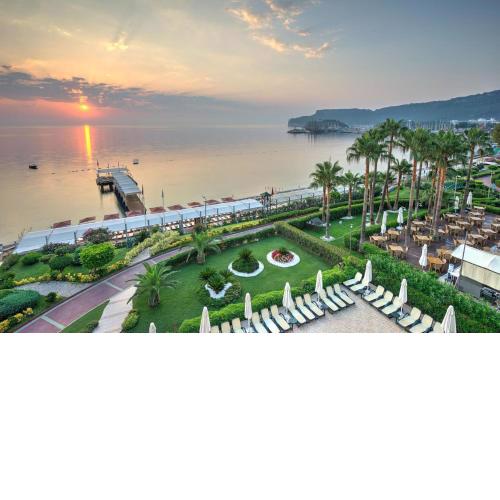 Golden Lotus Hotel