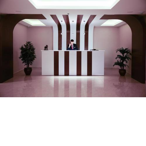 Golden Lounge Hotel