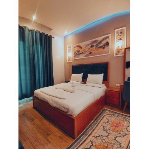 Golden Palace Suites