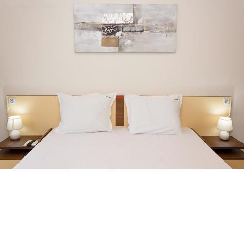 Golden Sands 1BD Apartment