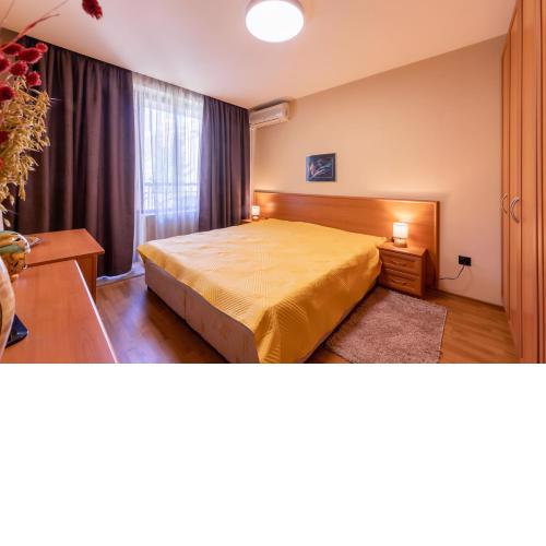 Golden Sands: 1BD Summer Retreat