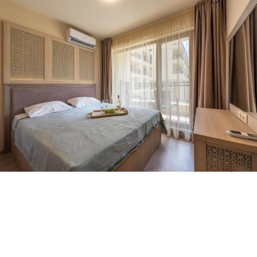 Golden Sands Apartment