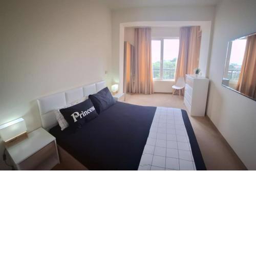 golden sands flat 147