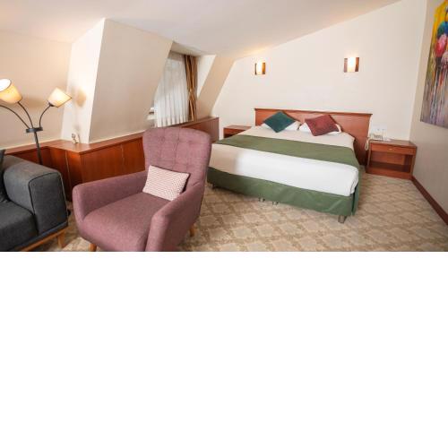 Golden Siyav Hotel
