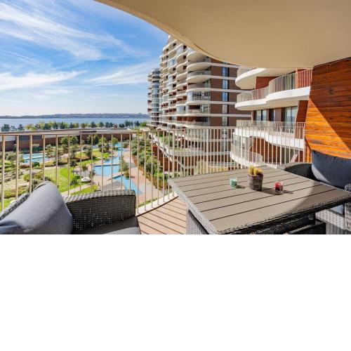 Golden Stones House Sea And Lake View