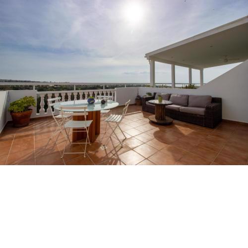 Golden Sunset Apartment