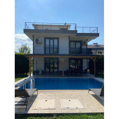 Gölyolu Villa Ay