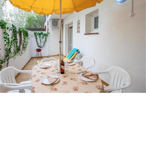 Gorgeous Apartment In Sant Antoni De Calonge