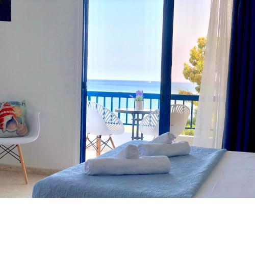 Governors Beach Costas Apts