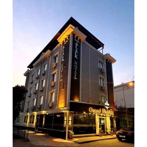 Grand Black Hotel