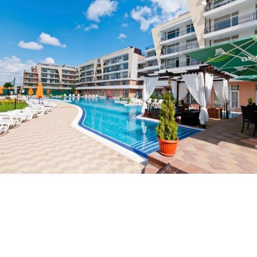 Grand Kamelia Holiday Apartments