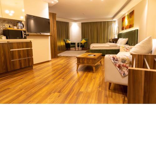 Grand Luxury