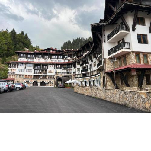 Grand Monastery Apartments