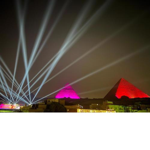 Grand Pyramids Inn