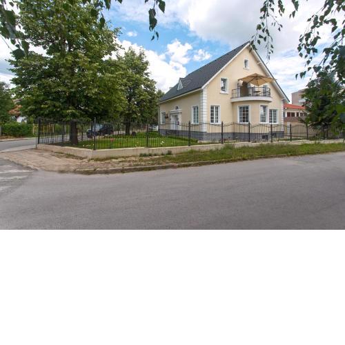 Green Hill Guest House