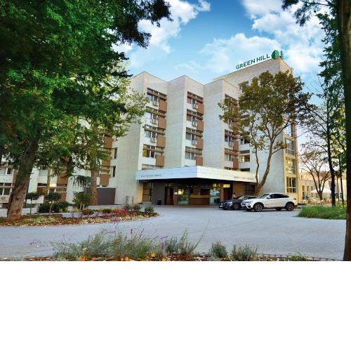 Green Hill Hotel