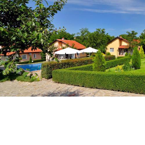 Green Life - 3 Villas with private Pool