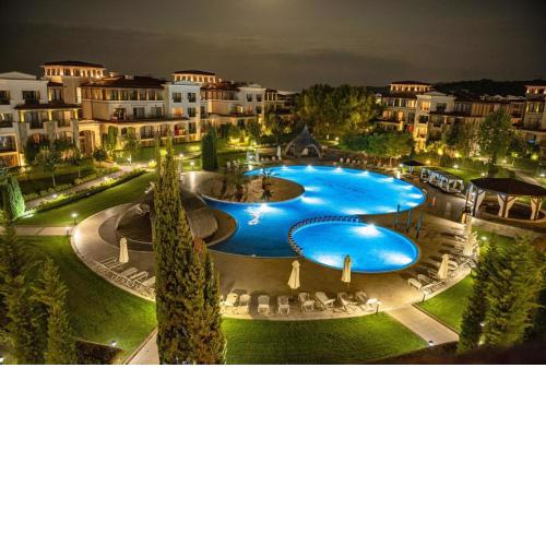 Green Life Beach Resort Apartment