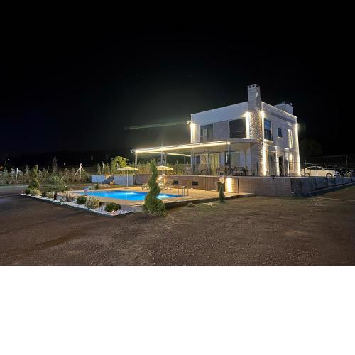 GREEN VALLEY House