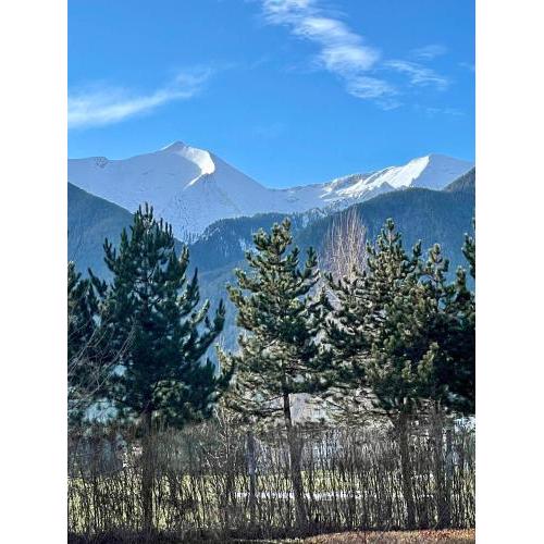 Ground floor 2-bedrooms, 2-bathrooms apartment near Bansko in a complex with pools and SPA included