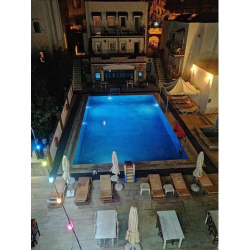 GTH GLORİA GÜMBET HOTEL
