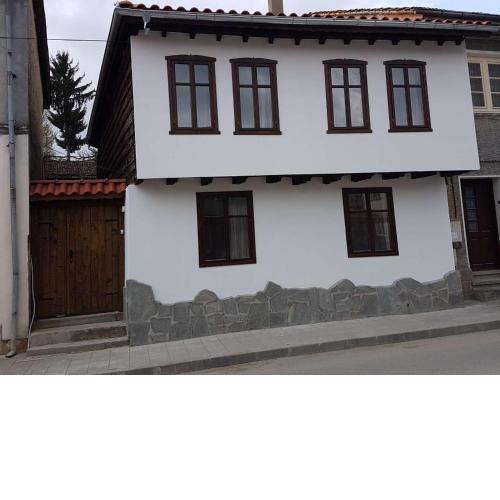 Guest House Strumena