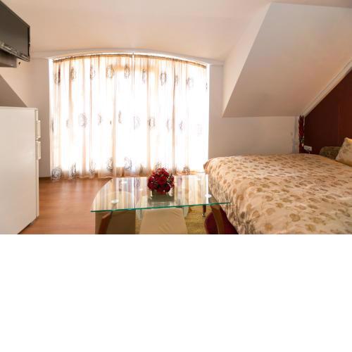Guest Rooms Tivona