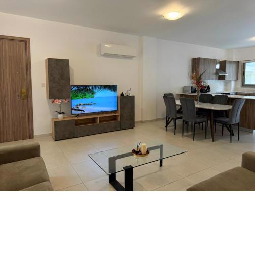 Halcyon Central Apartment