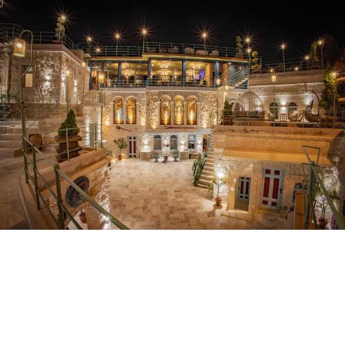 Han Cave Suites