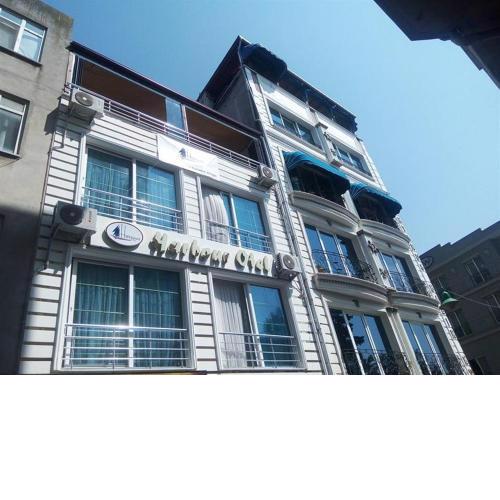Harbour Hotel