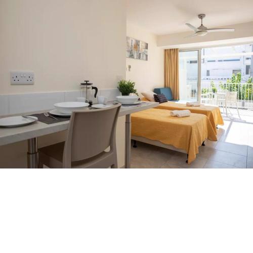 Harbour Lights Studio Apartments