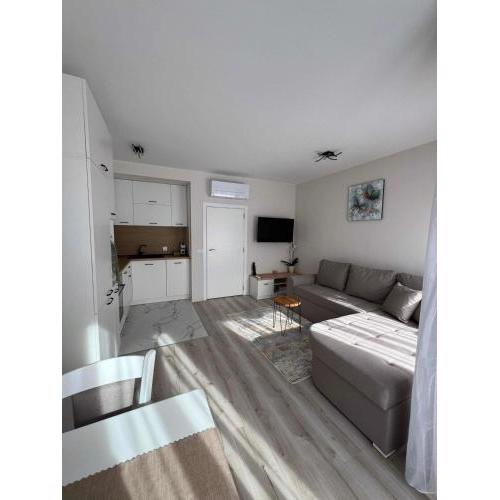 Harmony apartment- 4 People- new modern flat-by the sea
