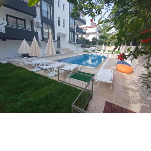 Havuz Manzaralı Daire