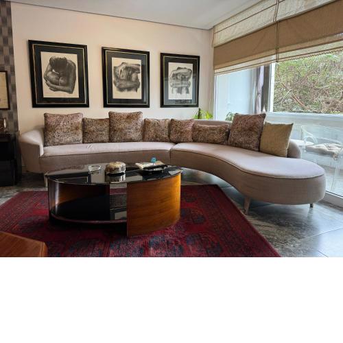 High End Artistic Apartment