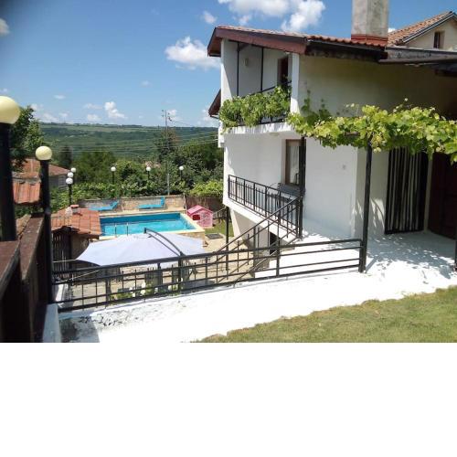 Hillside Guesthouse Pushevo