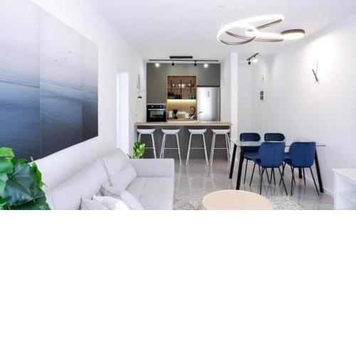 H&O Diamond Complex Sea View Apartment