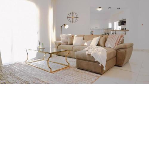 H&O New LUXURY APARTMENT!