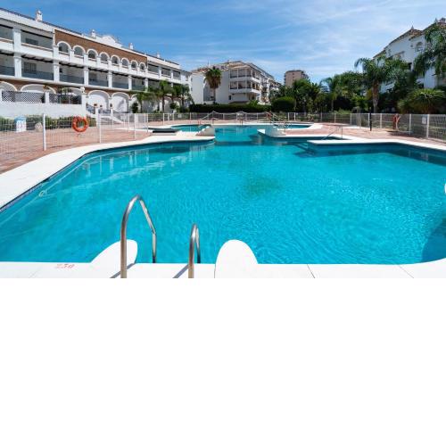 HOLIDAYS & HOME II, 3 habitaciones, piscinas ,150 metros playa